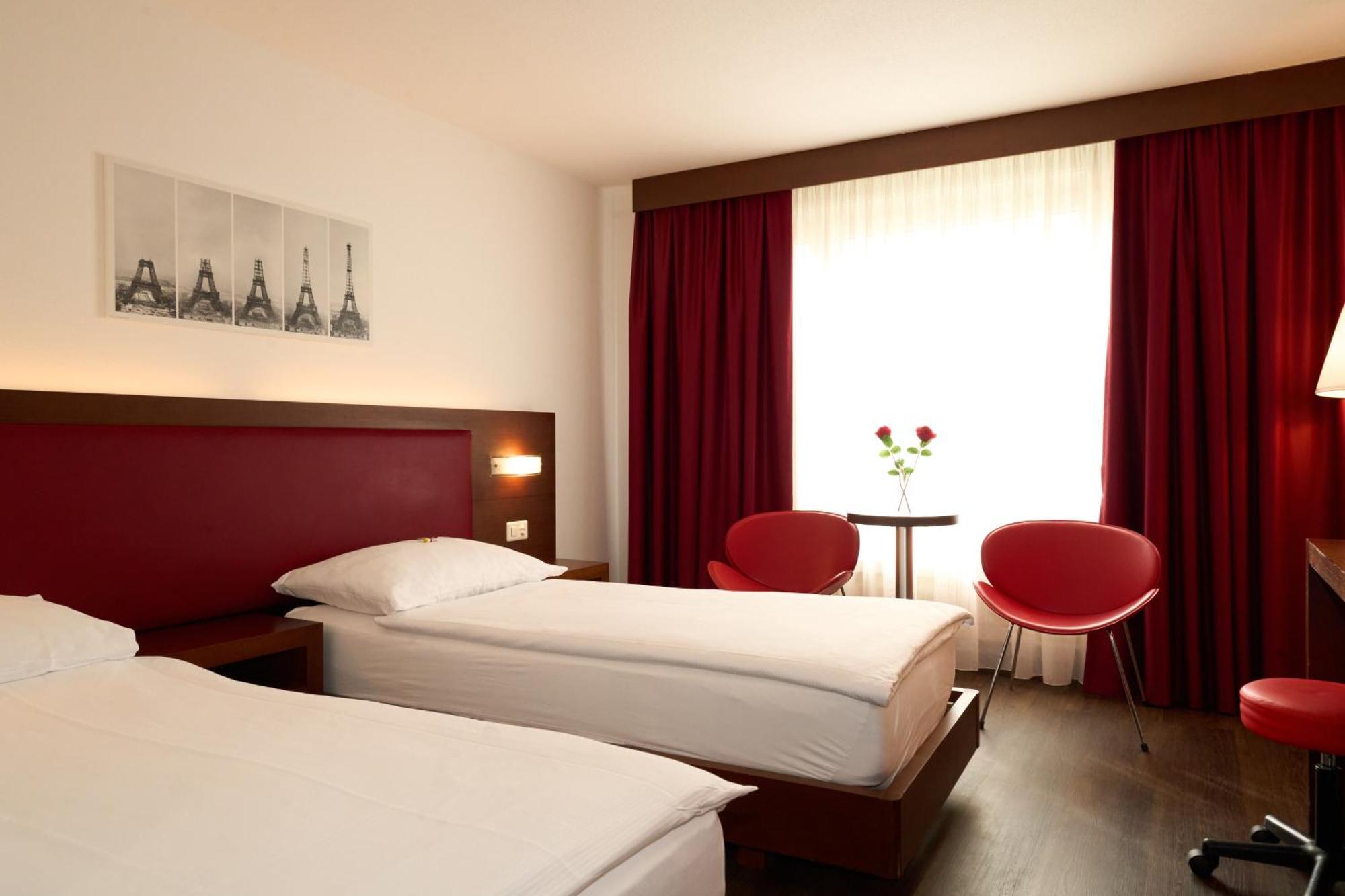 Hotel Conti Dietikon Exterior photo